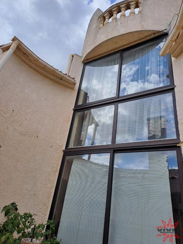 Maison - 255 m² - 8 pièces