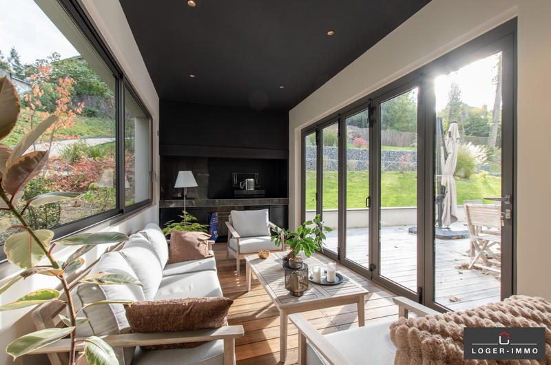 Villa - 318 m² - 7 pièces