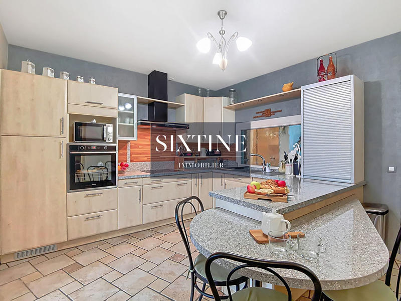 Maison ancienne - 154 m² - 7 pièces