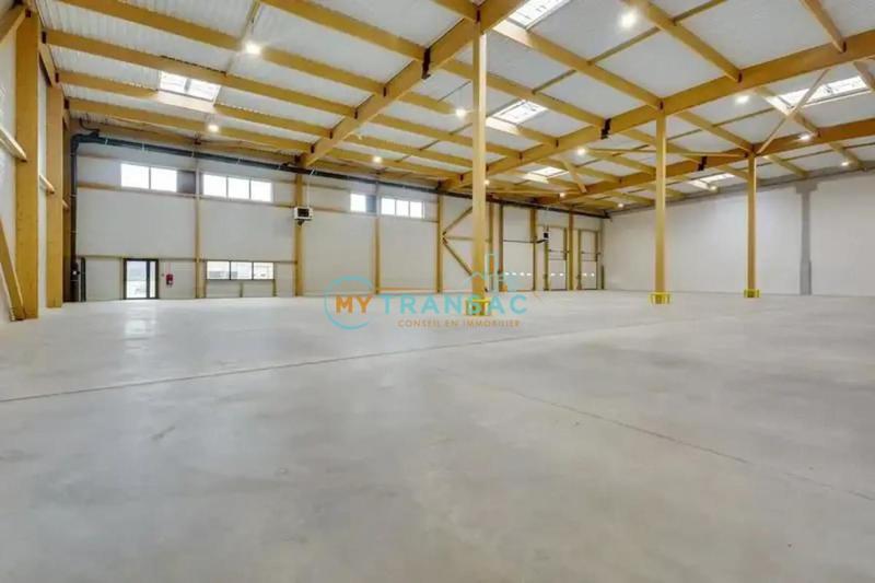 Local d'activités - 4 635 m²
