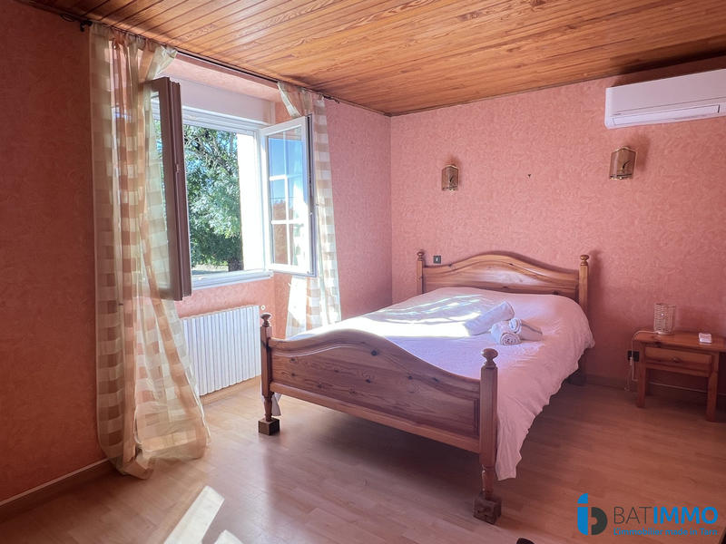 Maison - 248 m² - 7 pièces