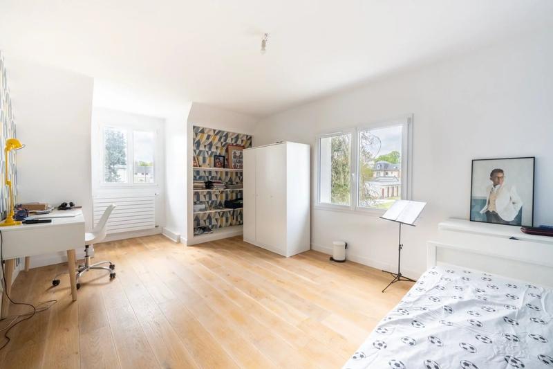 Maison - 195 m² - 7 pièces