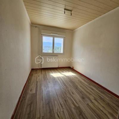 Appartement - 63 m² - 4 pièces