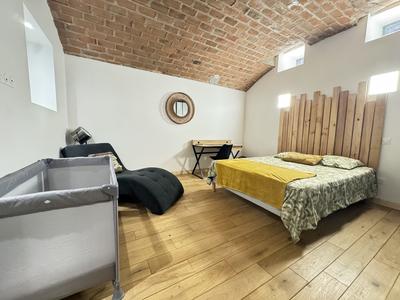 Appartement - 85 m² - 3 pièces