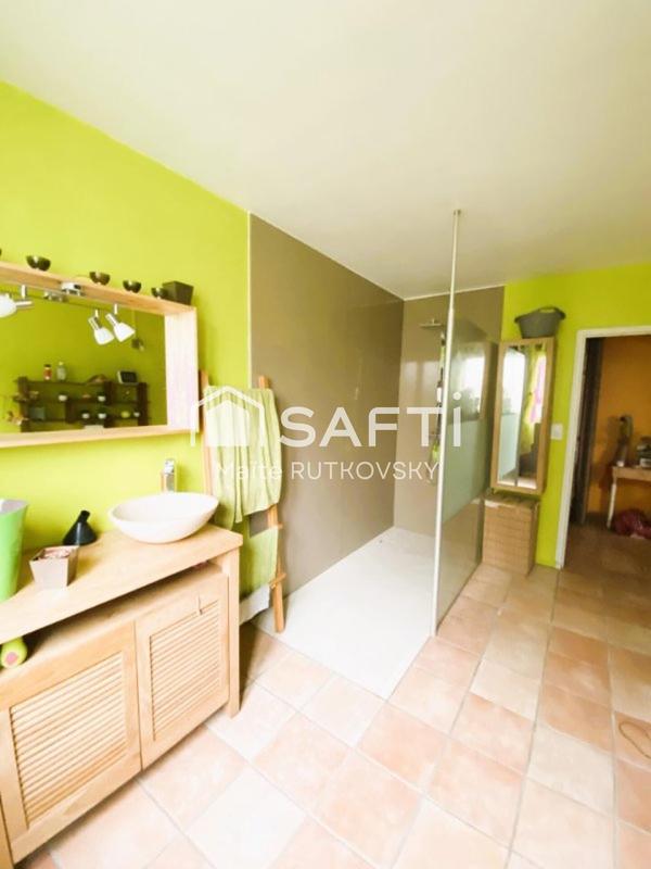 Maison - 180 m² - 6 pièces