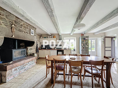 Maison - 171 m² - 8 pièces