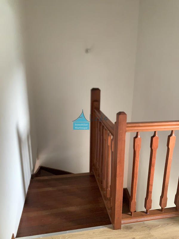 Maison - 87 m² - 4 pièces