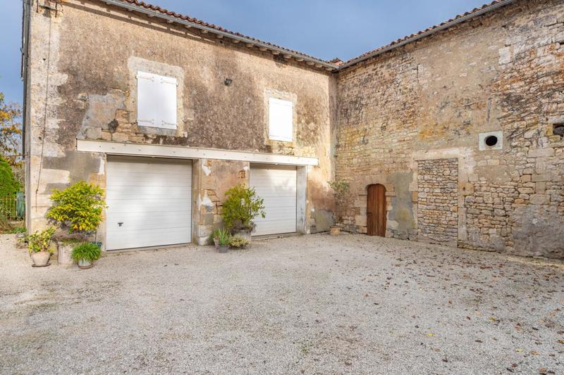 Demeure - 280 m² - 8 pièces