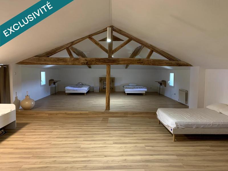 Maison - 310 m² - 7 pièces