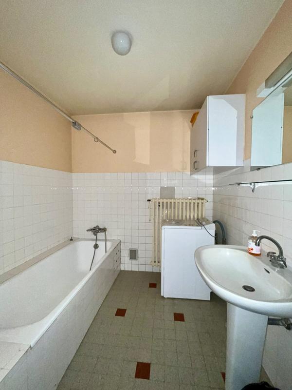 Appartement - 84 m² - 4 pièces