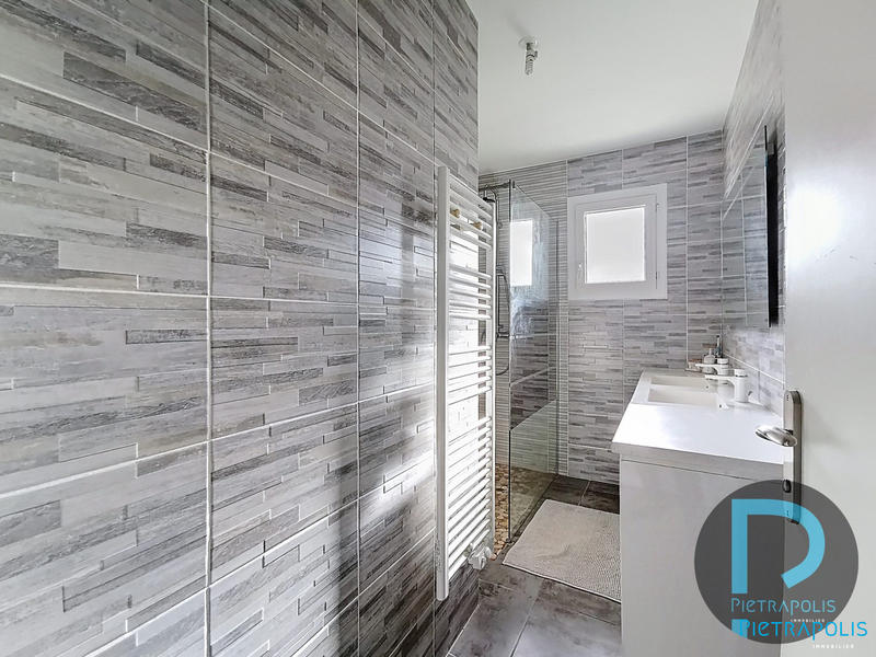 Maison - 102 m² - 6 pièces