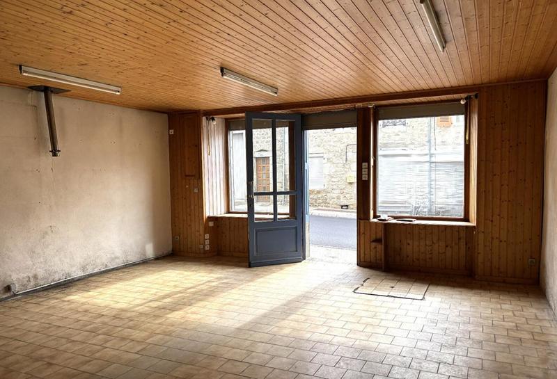 Maison - 180 m² - 7 pièces
