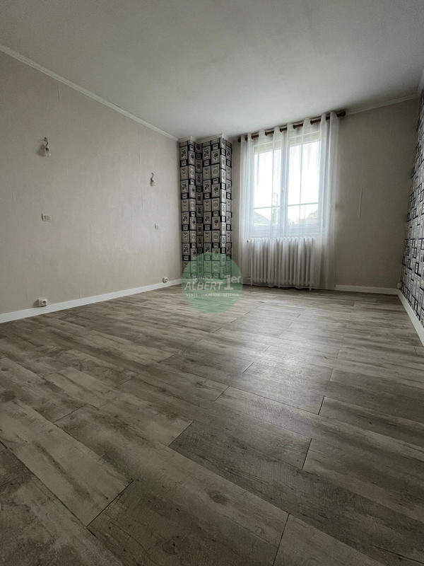 Maison - 95 m² - 4 pièces