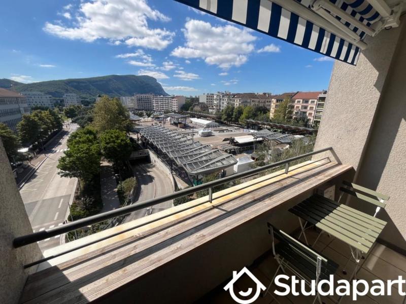 Chambre - 13 m² - 1 pièce