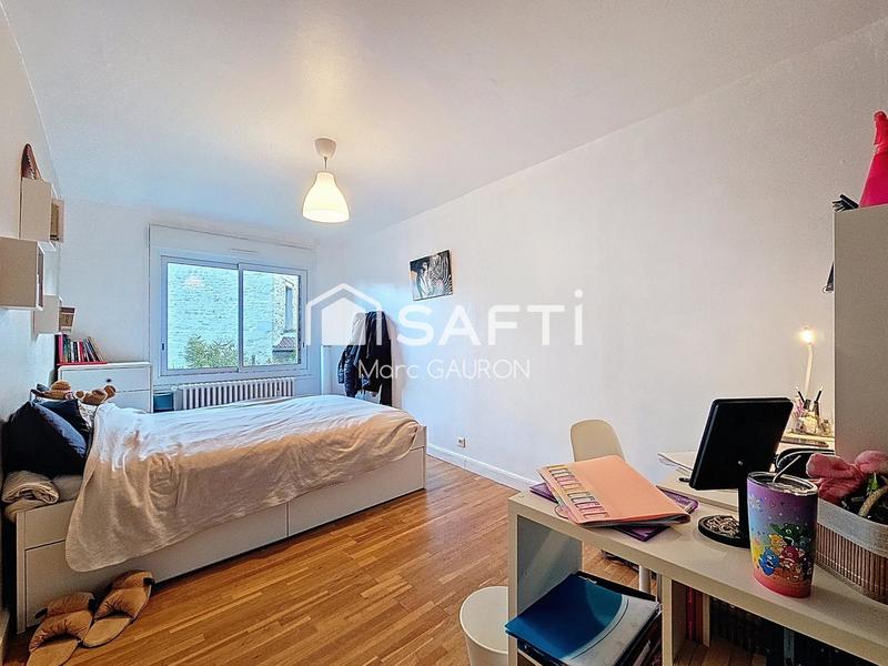 Maison - 202 m² - 8 pièces