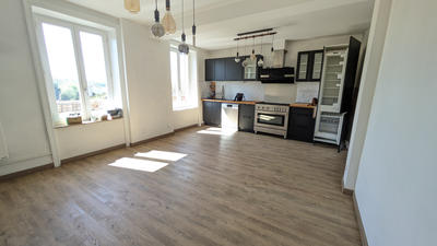 Maison - 135 m² - 8 pièces