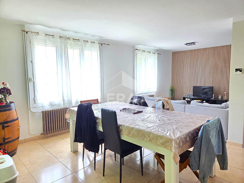 Maison - 80 m² - 3 pièces