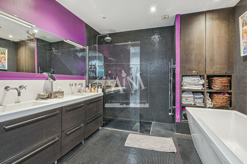 Maison - 188 m² - 7 pièces