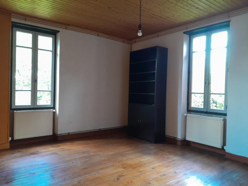 Maison - 220 m² - 6 pièces