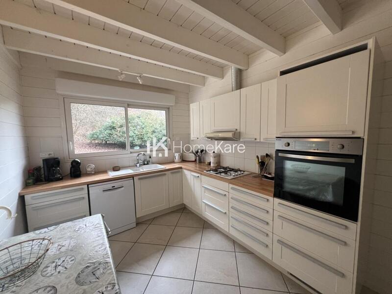 Maison - 350 m² - 10 pièces