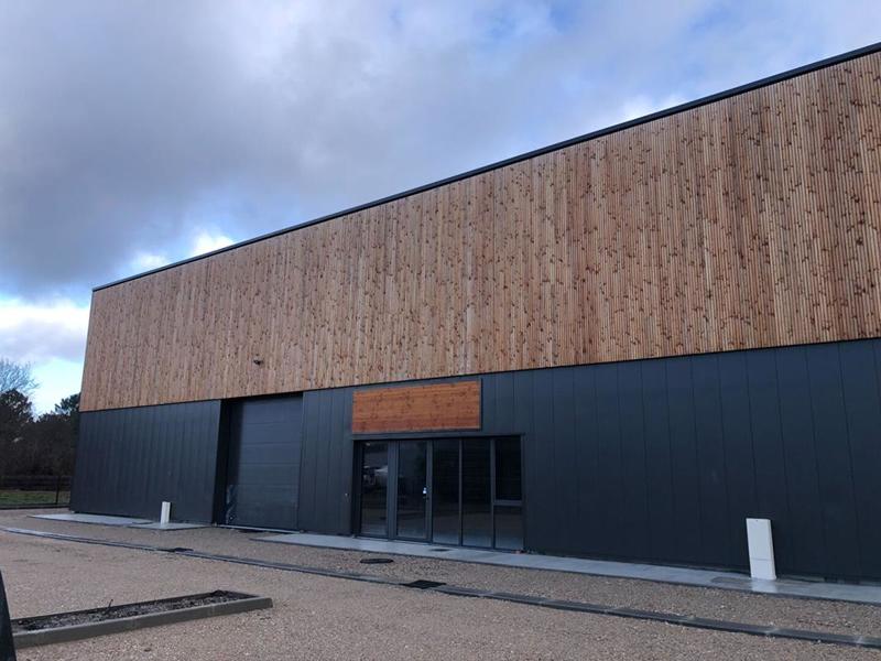 Local d'activité / Entrepôt - 1 662 m²