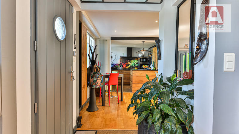 Maison - 174 m² - 5 pièces