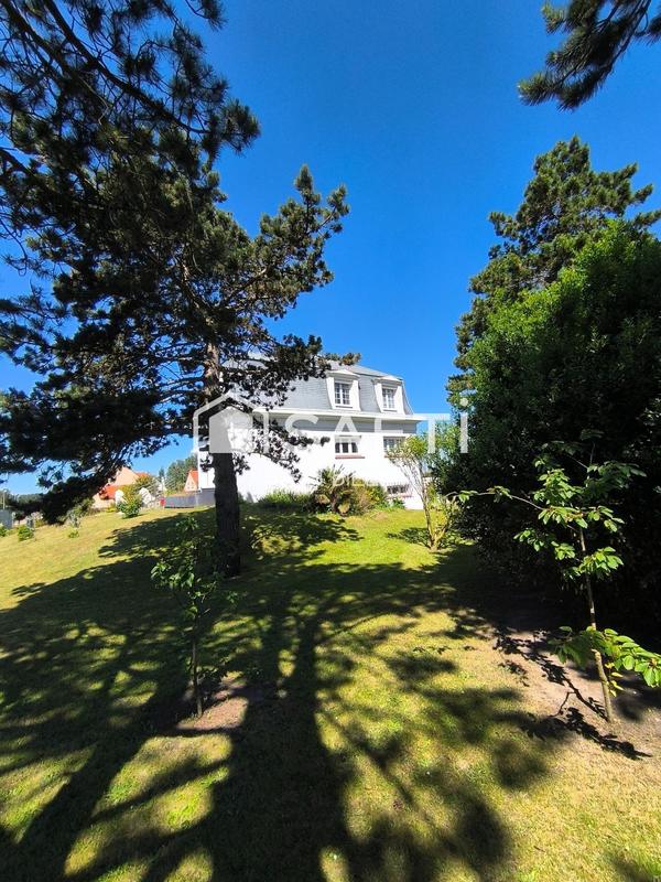 Villa - 230 m² - 9 pièces