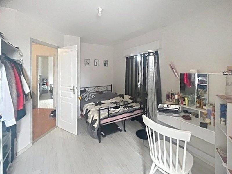 Maison - 300 m² - 6 pièces