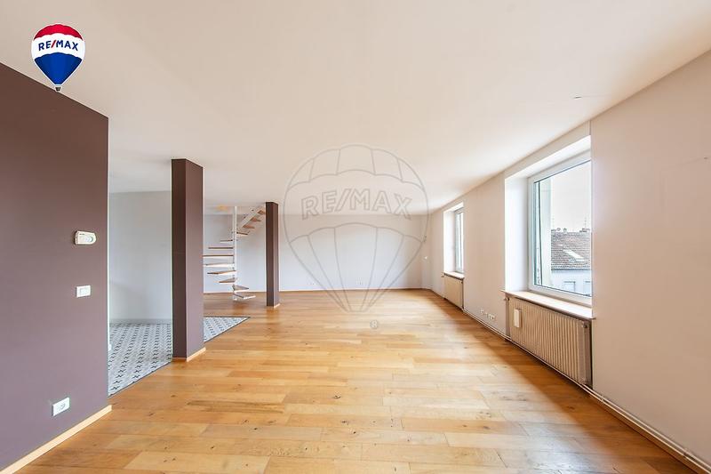 Duplex - 98 m² - 4 pièces