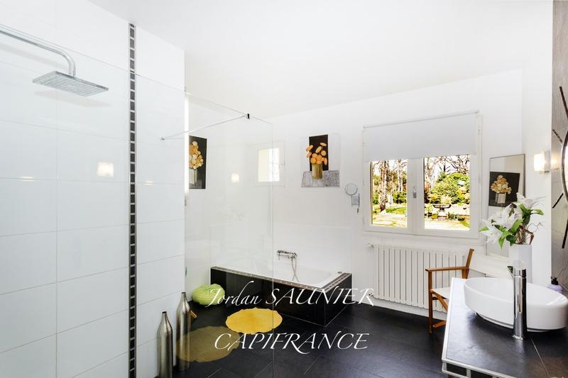 Maison - 182 m² - 7 pièces