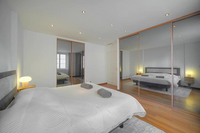 Appartement - 150 m² - 4 pièces