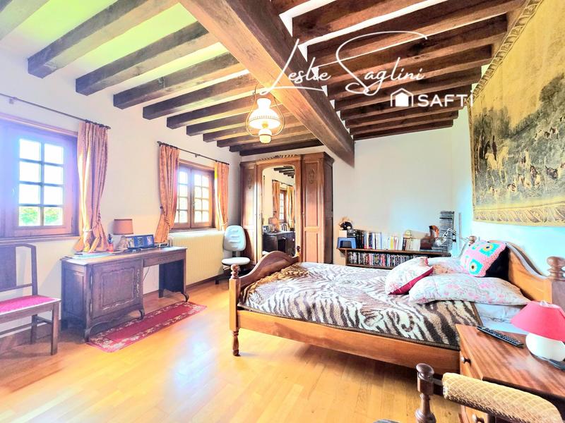 Propriété - 280 m² - 7 pièces