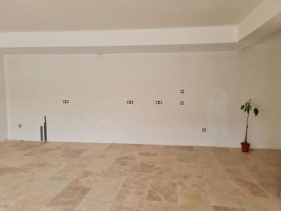 Local commercial - 111 m²