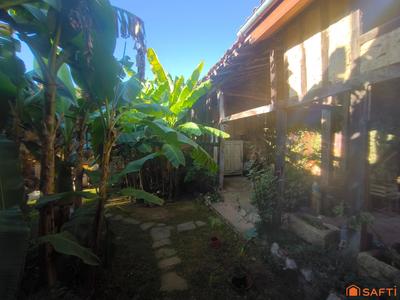 Maison - 248 m² - 9 pièces