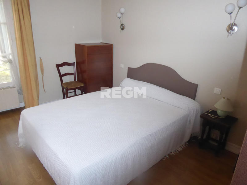 Propriété - 800 m² - 25 pièces