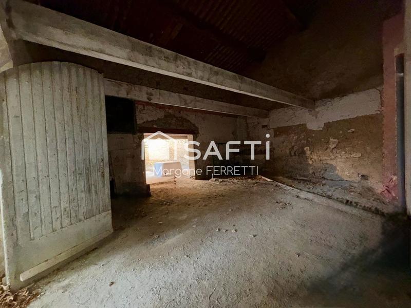 Maison - 250 m² - 7 pièces