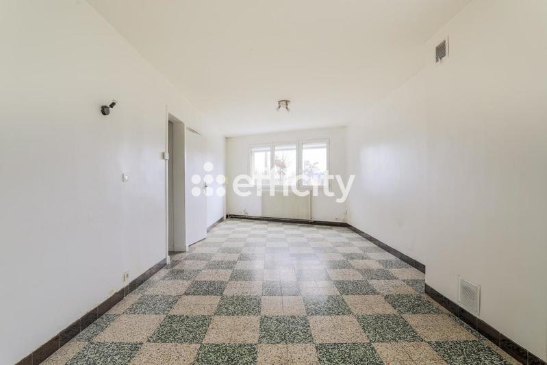 Immeuble - 106 m² - 6 pièces