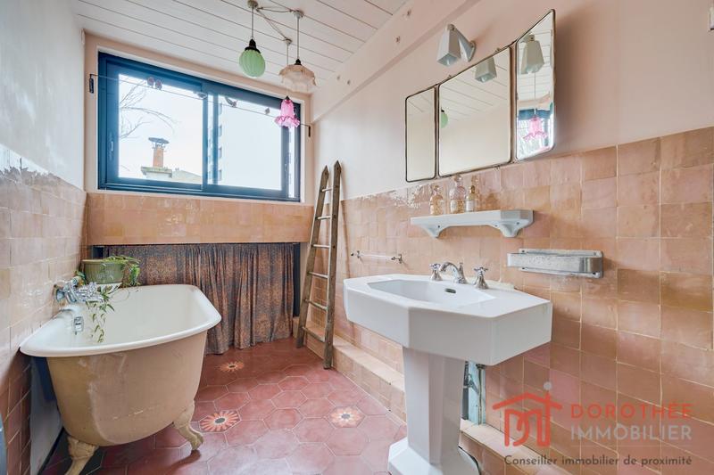 Loft - 130 m² - 4 pièces