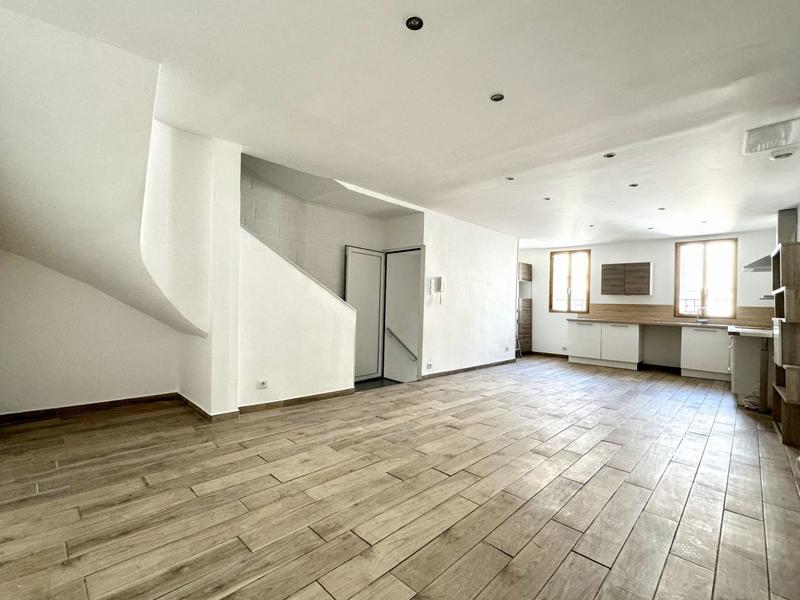 Appartement - 113 m² - 6 pièces