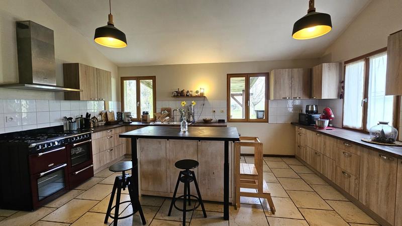 Maison - 135 m² - 5 pièces