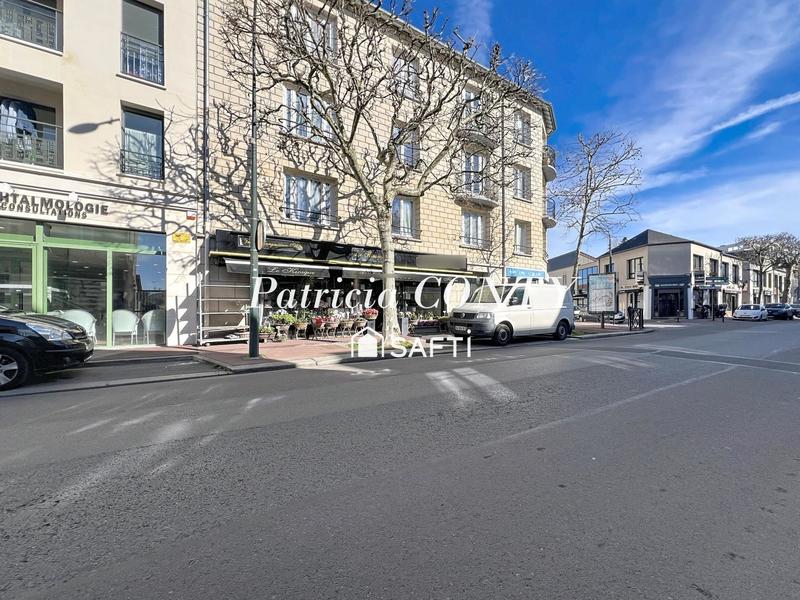 Local commercial - 72 m² - 4 pièces