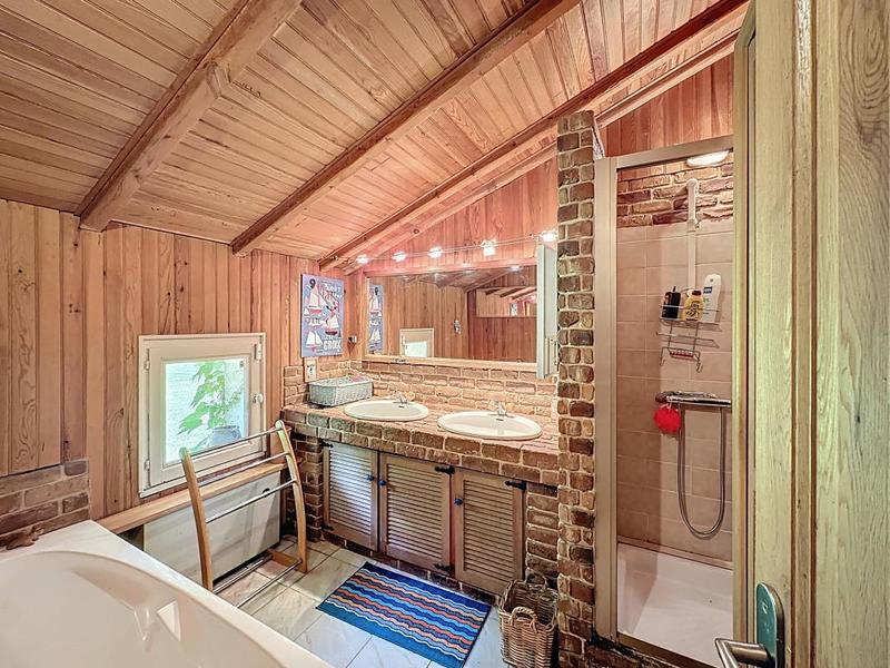 Propriété - 146 m² - 5 pièces