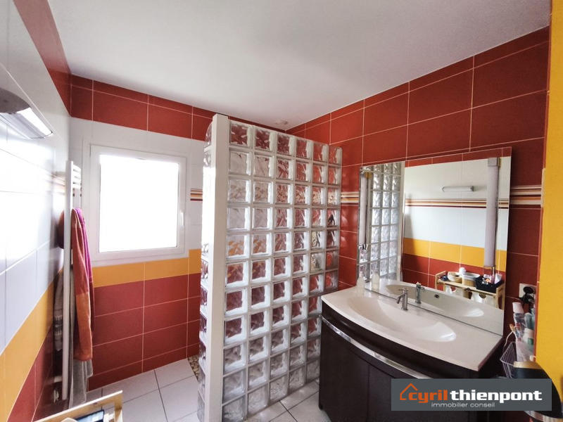 Maison - 180 m² - 7 pièces