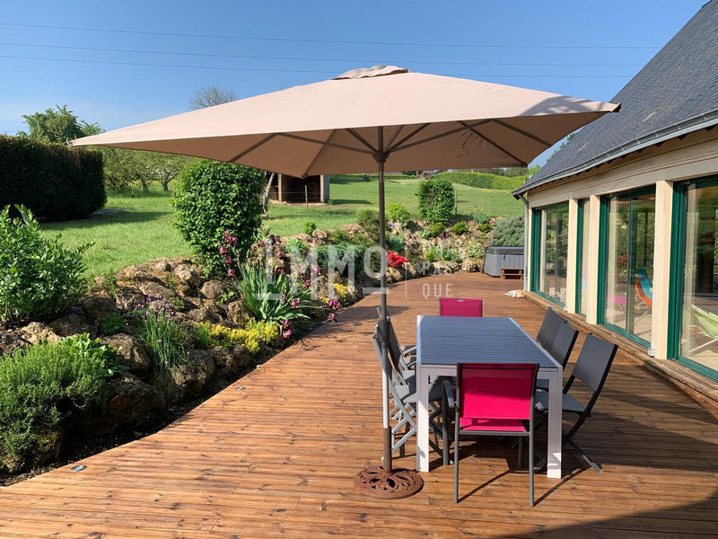 Villa - 273 m² - 11 pièces