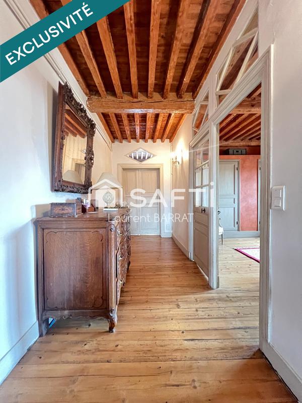 Appartement - 230 m² - 9 pièces