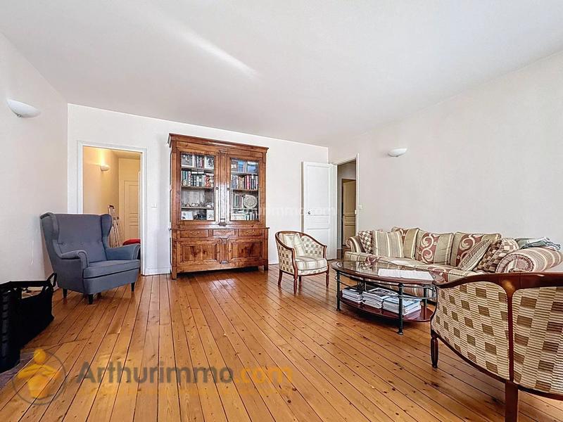 Appartement - 140 m² - 6 pièces