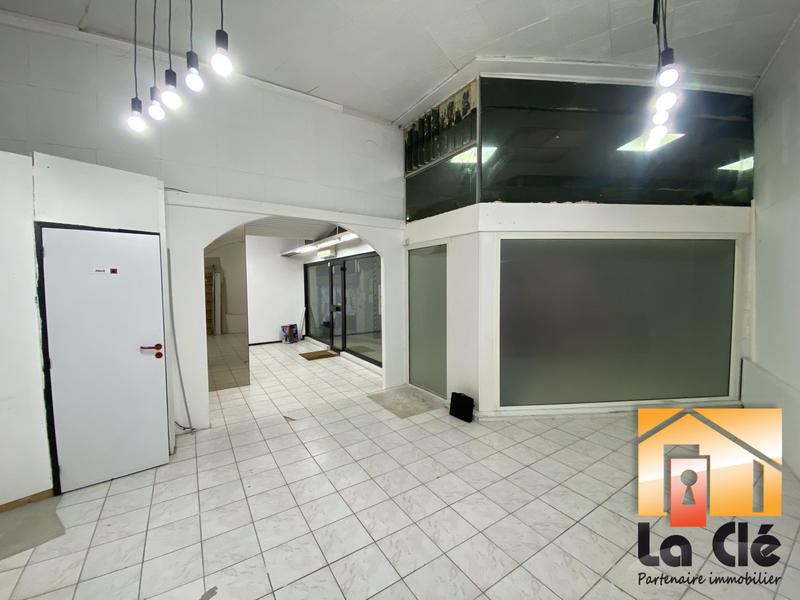 Local commercial - 53 m² - 2 pièces