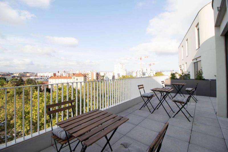 Chambre - 14 m² - 5 pièces