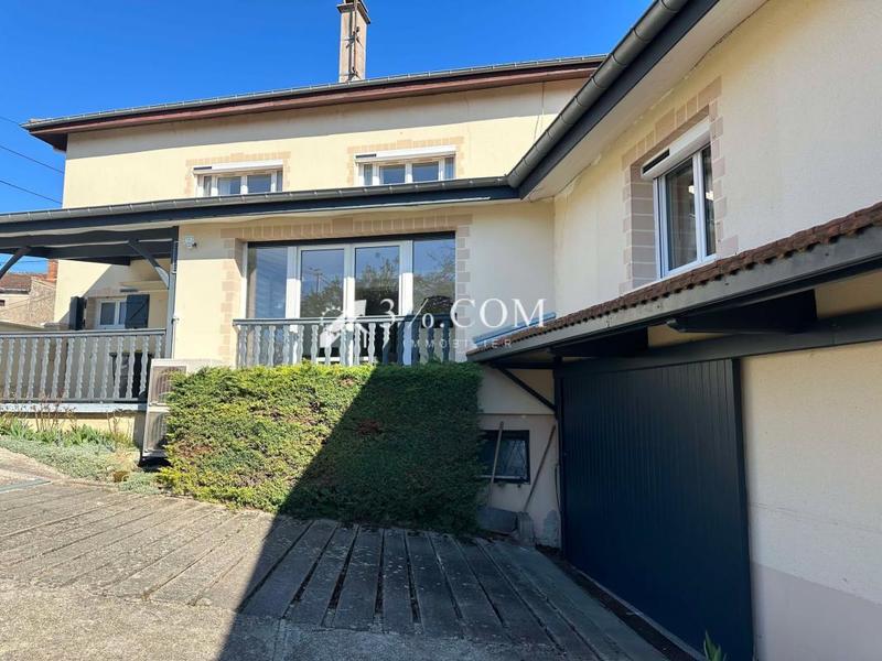 Maison de village - 160 m² - 8 pièces