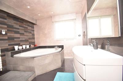 Maison - 136 m² - 5 pièces